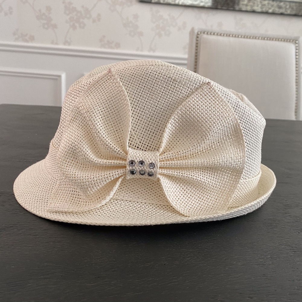white bow detail women's hat